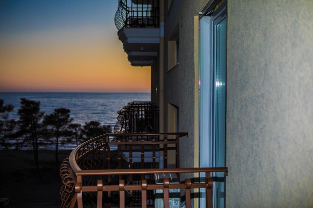 Soluna Apartments Shëngjin Buitenkant foto